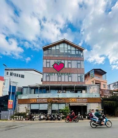 Bán nhà phố mặt tiền đường Lữ Gia Phường Lâm Viên - Đà Lạt thuận tiện kinh doanh nhiều ngành nghề.