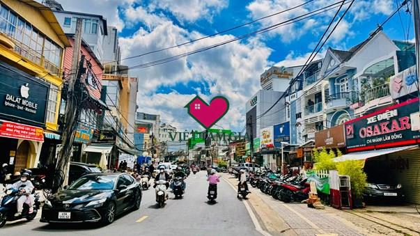 Bán nhà phố MT đường Hai Bà Trưng Phường Camly - Đà Lạt thuận tiền kinh doanh