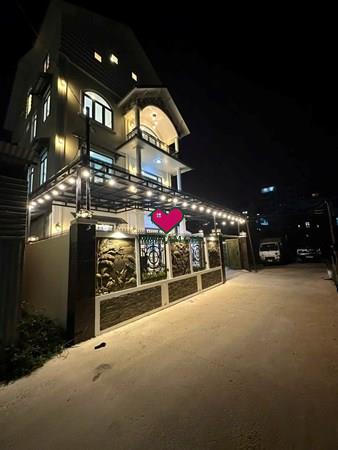 Bán biệt thự đường Nguyễn Siêu Phường Cam Ly -Đà Lạt thiết kế đẹp thuận tiện đầu tư.