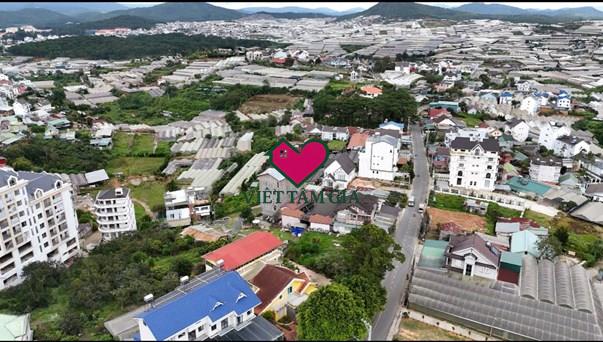 Bán đất mặt tiền Nam Hồ Phường Xuân Trường - Đà Lạt diện tích lớn tiện nghỉ dưỡng.