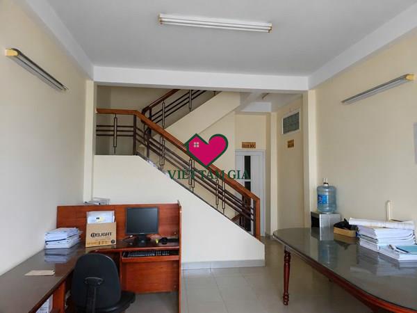 Bán nhà phố Mạc Đỉnh Chi Phường Xuân Hương - Đà Lạt thuận tiện an cư đi lại.