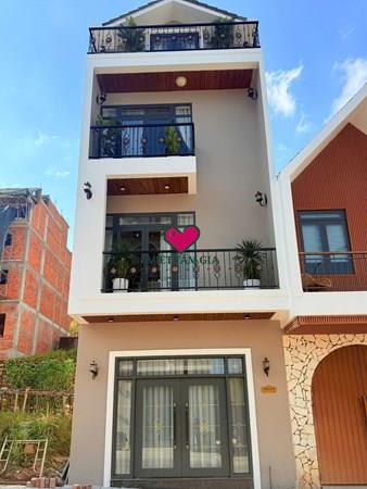 Bán nhà phố KQH Số 5 An Sơn Phường Xuân Hương - Đà Lạt  thuận tiện an cư nghỉ dưỡng.