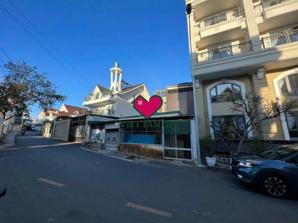 Bán đất trung tâm Yersin đang xây dựng căn hộ kinh doanh tốt tại Phường Xuân Hương - Đà Lạt