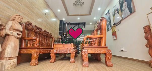 Bán nhà phố đường Đào Duy Từ Phường Xuân Hương - Đà Lạt trung tâm tiện di chuyển.