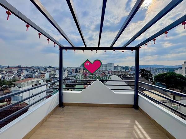 Bán khách sạn hẻm Nguyễn Chí Thanh Phường Xuân Hương - Đà Lạt trung tâm tiện kinh doanh du lịch.